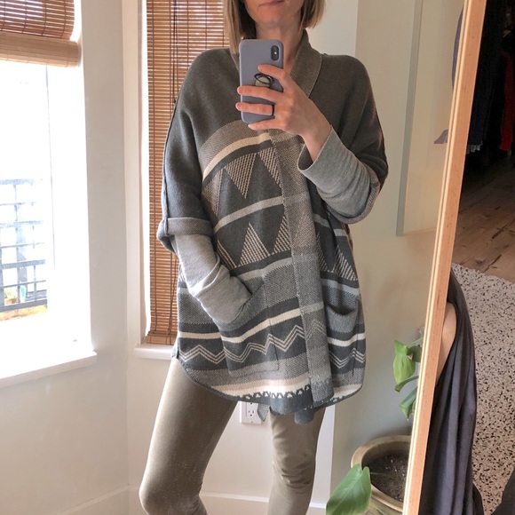 Patterned Cardigan - Picture 5 of 5